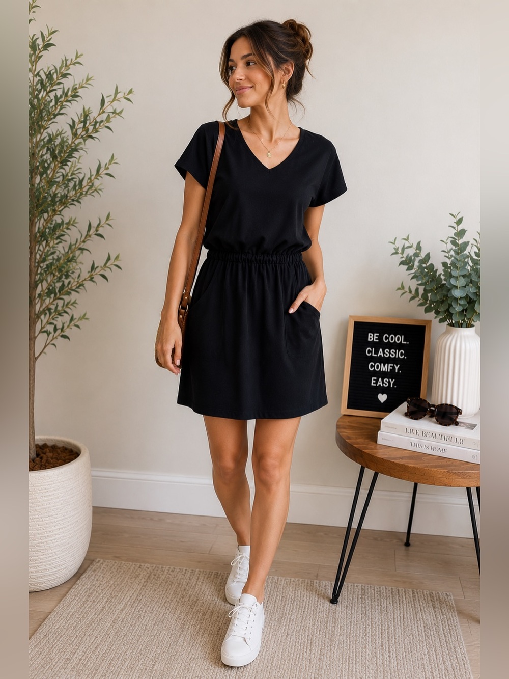 BE COOL Black‎ V-Neck Dress